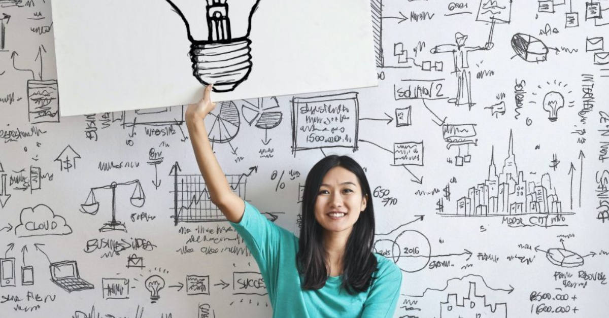 knowledge vs intelligence